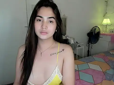 Pertunjukan Kamera Web nica_doll