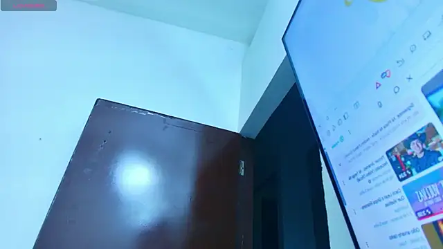 Živý XXX chat AlahiaEvanz