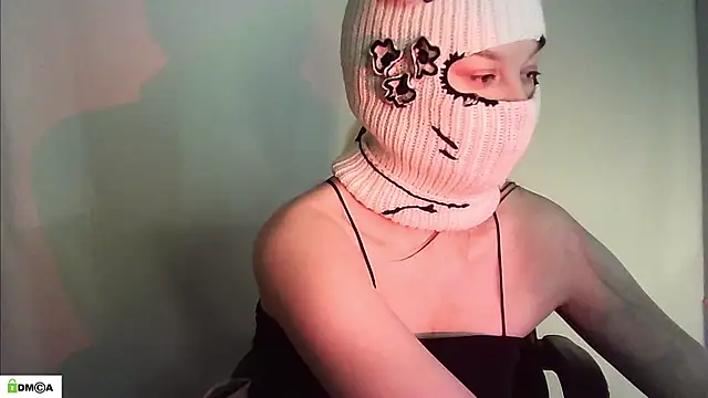 Lymalia élő XXX-chatje