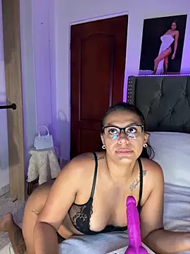 ema_zoe লাইভ XXX চ্যাট