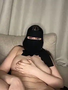 Arab-mimi Adlı Modelin Canlı XXX Sohbeti