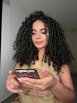Curlyierr's Webcam Show