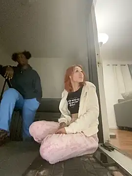 ThornsandHoney's Webcam Show