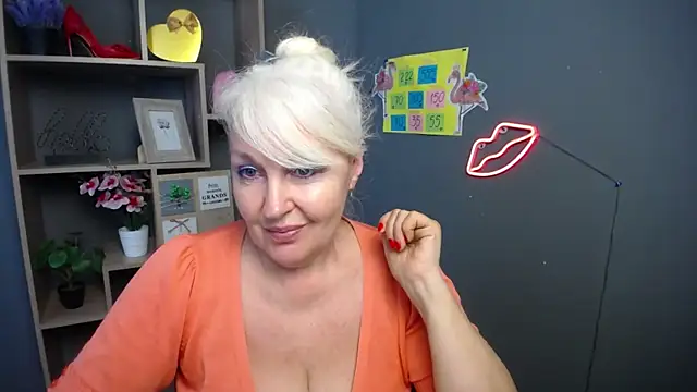 BlondyLeeBest's Webcam Show