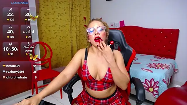 thalia_mills19 élő XXX-chatje