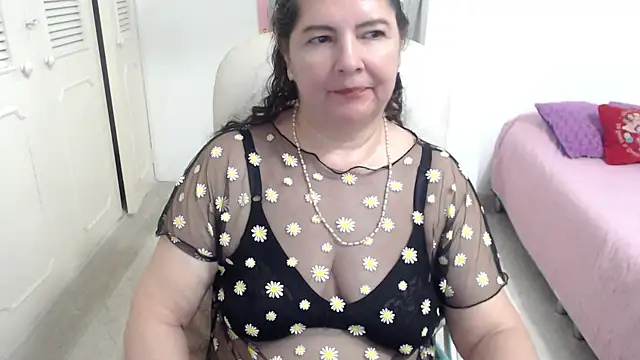 Chat +18 de leonela_69 ao vivo
