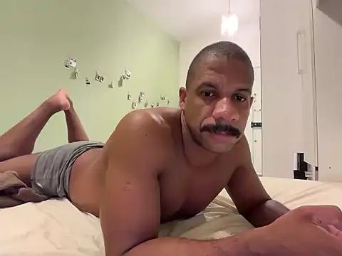 HugoCarioca2's Live XXX Chat