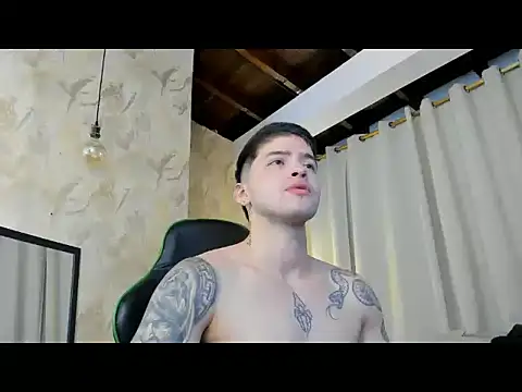 Онлайн чат XXX RONNY_COLTON