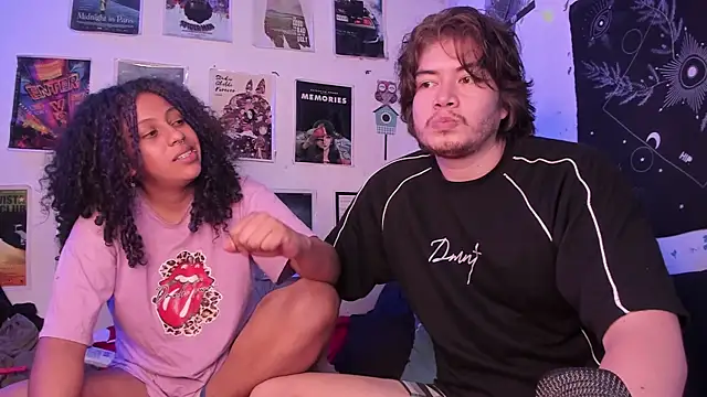 Онлайн чат XXX hothoneychile