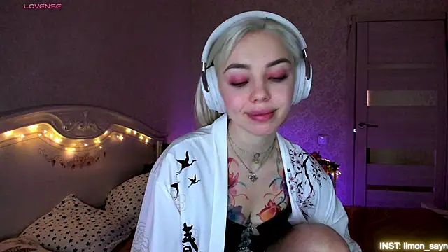 LillyMoure_ Live XXX-chat