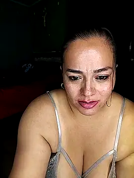 emily_sweet13's Webcam Show
