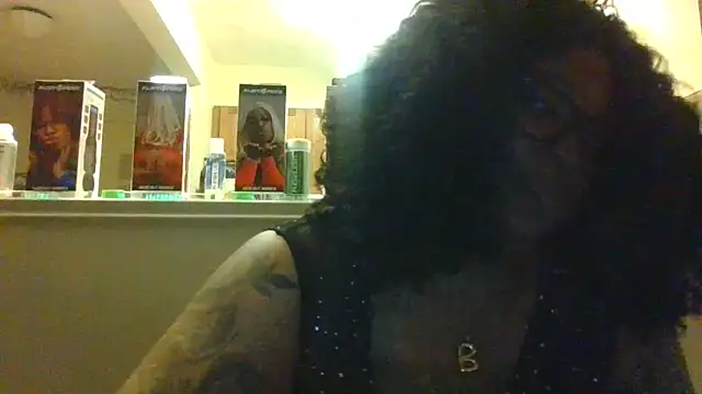 Chat XXX en directo de ShaBrimDaPornstar