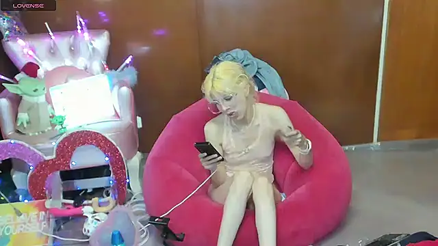 Živý XXX chat Skinygirl