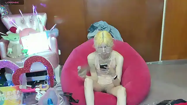 Skinygirl 即時 XXX 聊天