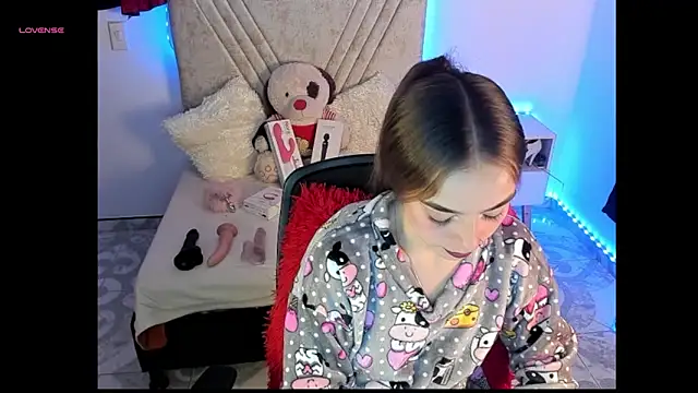 Mia_Victoria22 élő XXX-chatje
