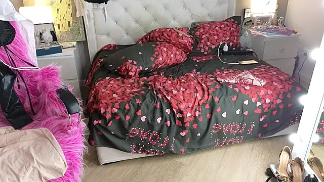RoxalanaStar Adlı Modelin Canlı XXX Sohbeti