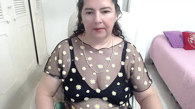 leonela_69's Live XXX Chat