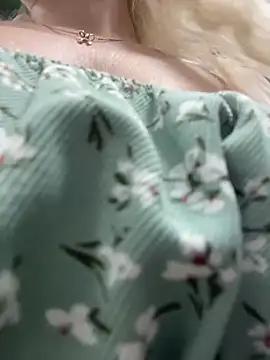 XXX chat uživo modela MerlinDave