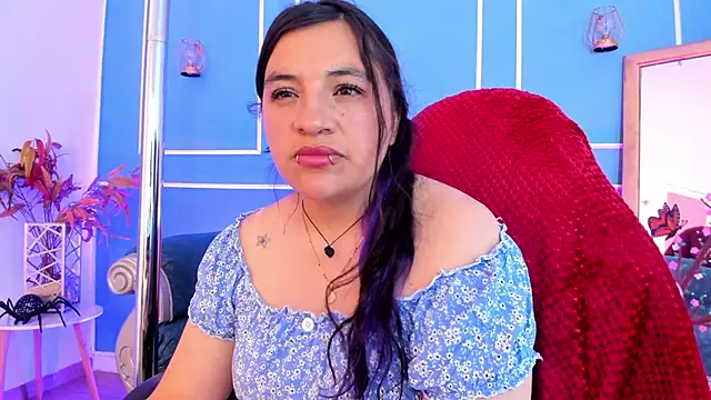 TaraTaylorr – Naživo XXX chat