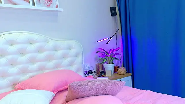 LadySweetWife's Live XXX Chat