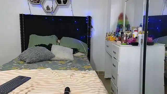 charlotte_077 라이브 XXX 채팅