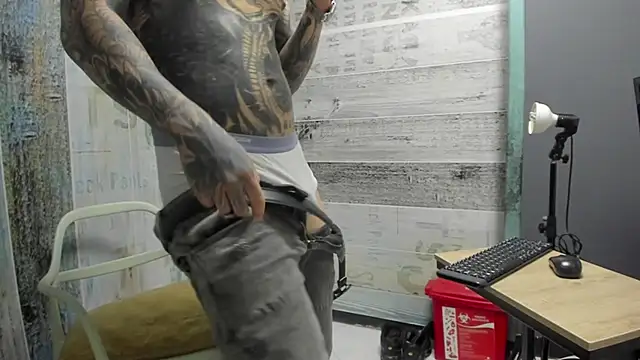Gury_tattoo élő XXX-chatje