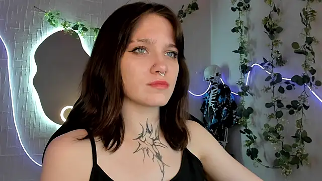 Elastikisss' Live XXX Chat