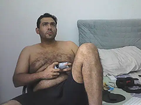 IronSideBear webkamerás műsora