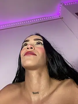 Chat +18 de Exotic_girl666 ao vivo