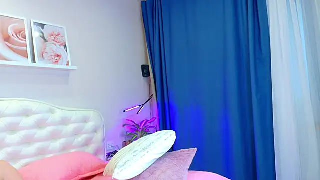 LadySweetWife's Live XXX Chat