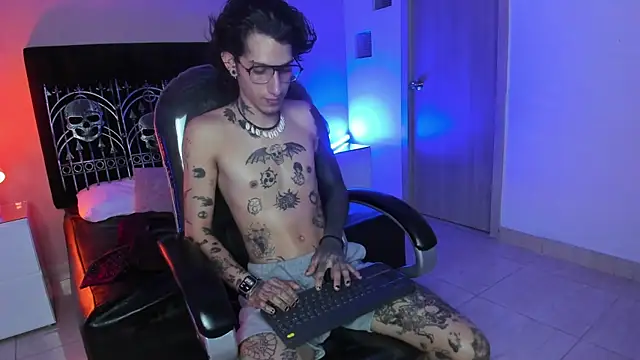 Vergil_Noir_'s Webcam Show