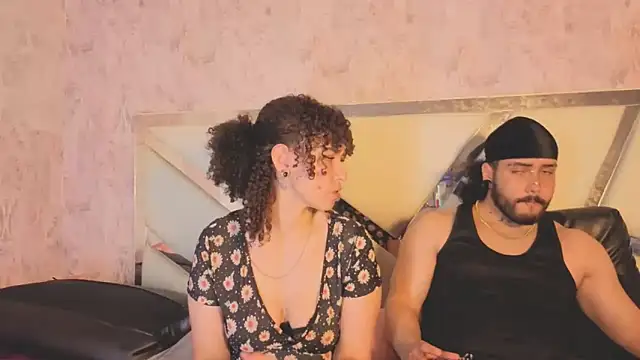 Chat XXX en directo de Benny_and_Mark