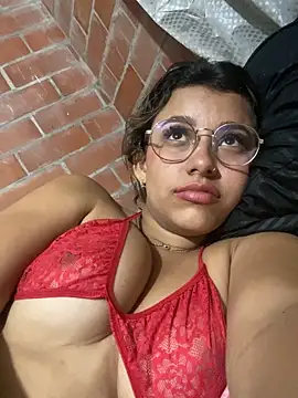 liahot69's Live XXX Chat