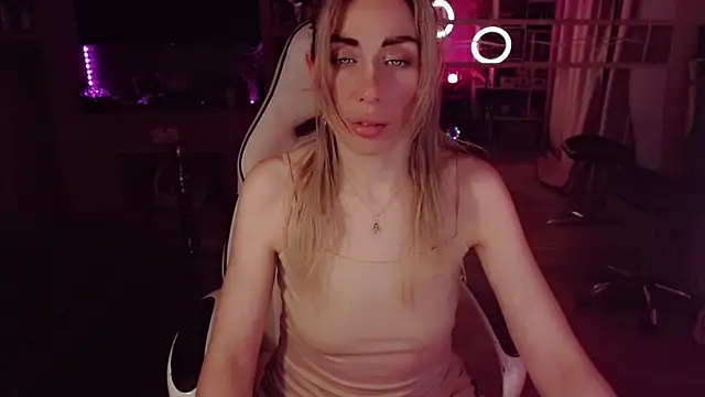 Chatroom XXX en direct de AnnieGOld_