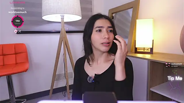 Samantha_night__: διαδικτυακό σόου στην κάμερα