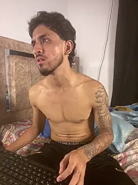 Kriss_Edwards Pertunjukan Webcam