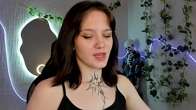 Elastikisss' Live XXX Chat
