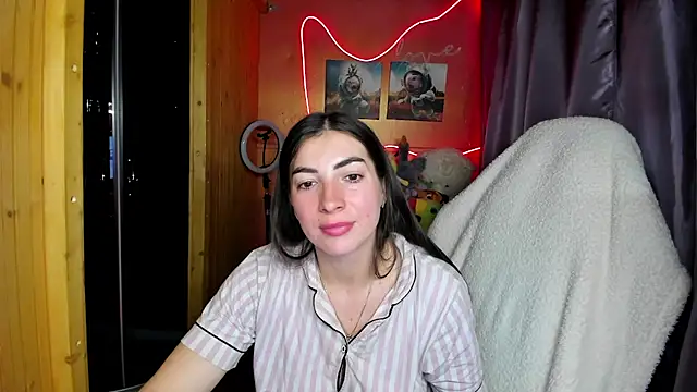 Онлайн чат XXX Fiery_Brunette_