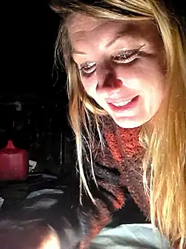 SheIsSomething Live XXX Chat