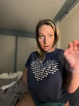 Chat +18 de sophiasloane ao vivo