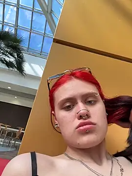 FoxyMood's Live XXX Chat