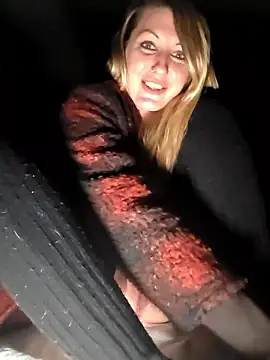 SheIsSomething's Webcam Show