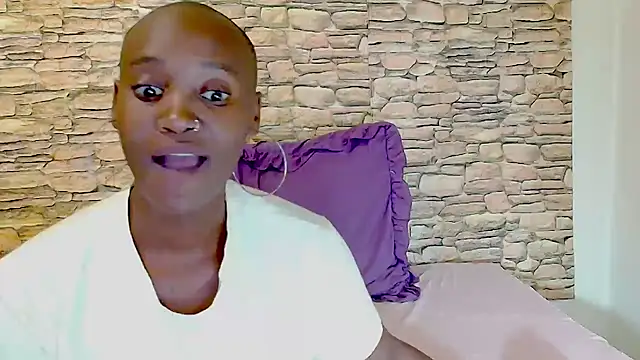 XXX chat uživo modela EbonyOlive69