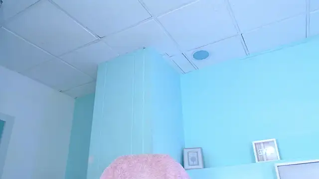 Emerald_gh's Live XXX Chat