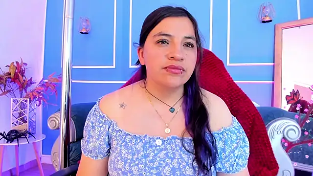TaraTaylorr's Live XXX Chat