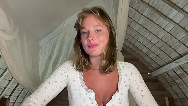_Stefanie_Collins_'s Live XXX Chat