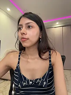 دردشة MissBecka_ الجنسية المباشرة