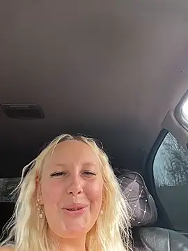 XXX chat uživo modela MerlinDave
