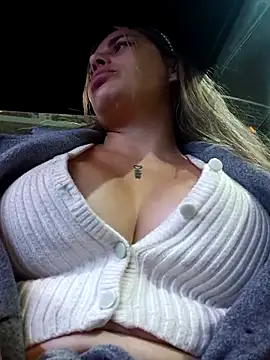 Chatroom XXX en direct de Cata_city1106