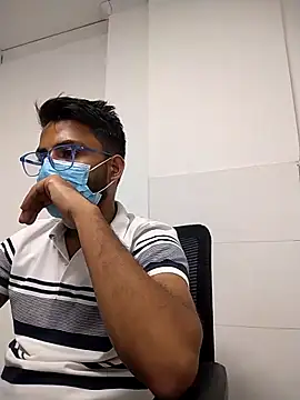 themasklover Adlı Modelin Canlı XXX Sohbeti